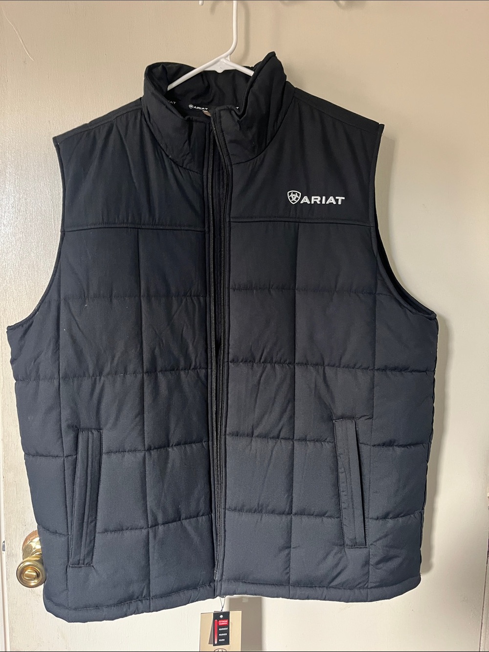 Ariat Men's Quilted Black Insulated Vest